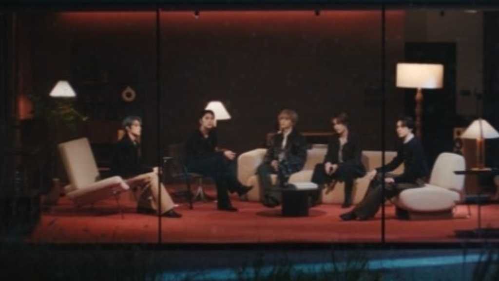 WayVが冬のスペシャルアルバム「白色定格」の新曲「第五个季节」のライブクリップを公開。全7曲収録で、12月8日に配信予定。