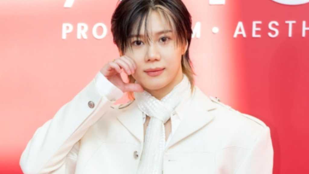 SHINeeのテミンがコスメブランド「AHC」のイベントに出席し、来年1月にラスベガスでコンサートを開催することが決定。