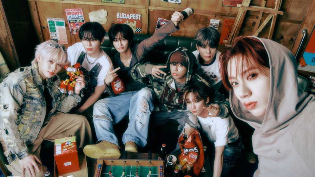DKBが9thミニアルバム「Emotion」をリリース。愛をテーマにした多彩な楽曲で、メンバー全員が作詞・作曲に参加。