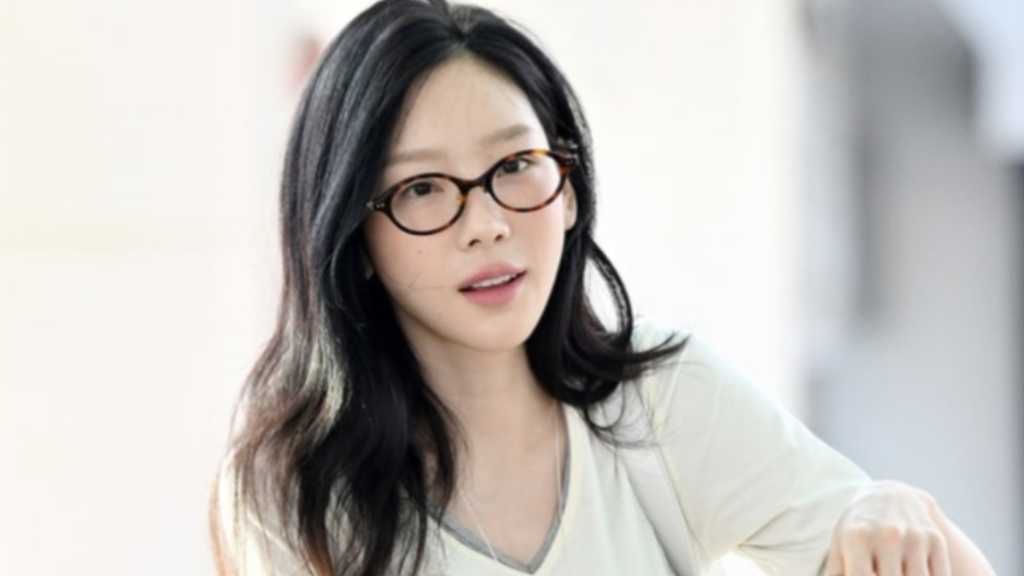 Taeyeon from Girls' Generation departs for Bangkok to perform at the '2026 [Hello, BANGKOK] MUSIC FESTIVAL' on the 9th.