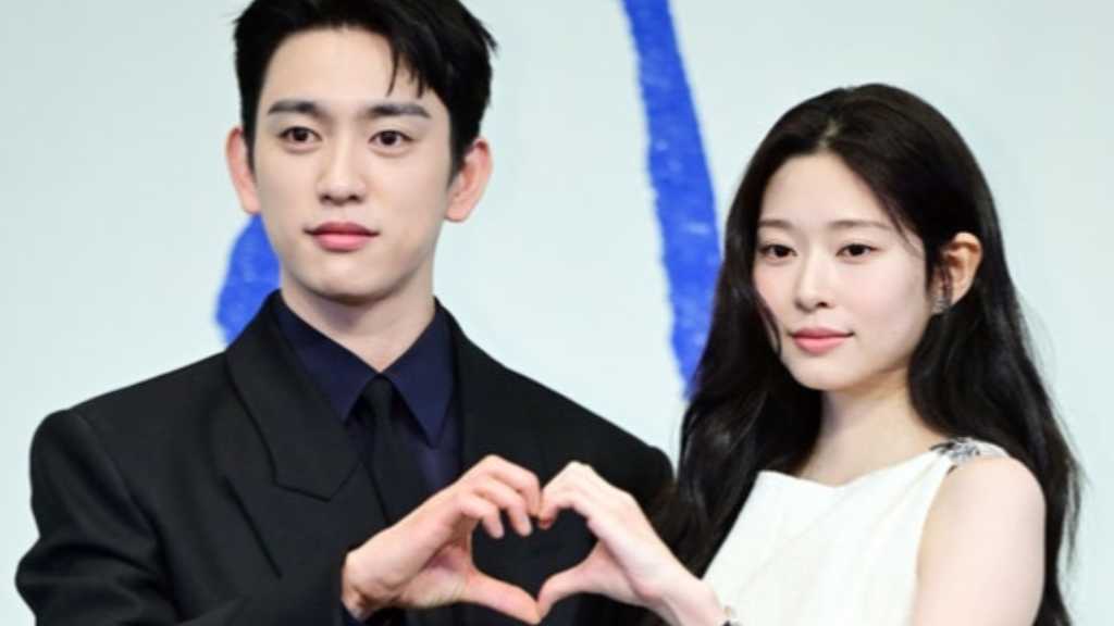 GOT7's Jinyoung and Kim Minju lead the romance drama 'Light of Love,' exploring young love and reunion after years apart.