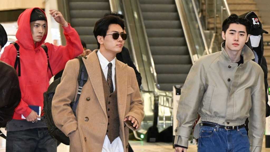 ENHYPEN flew to Japan for the '2025 MUSIC BANK GLOBAL FESTIVAL' on December 12, set for December 13-14 at the National Stadium.