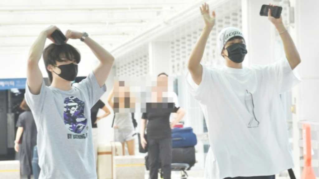 SEVENTEEN’s DK and Dino departed through Incheon International Airport on the afternoon of the 27th for overseas schedules.