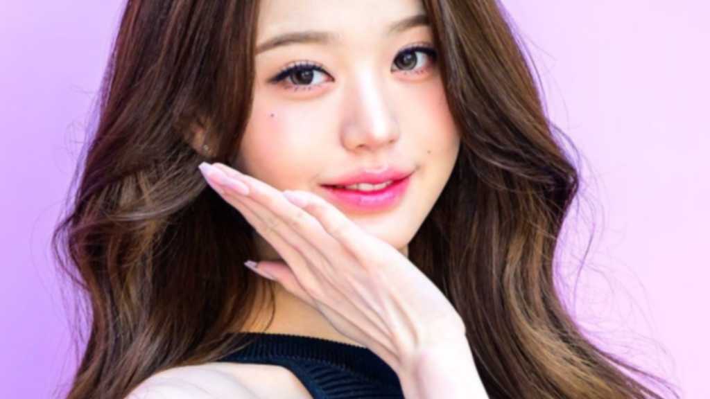 Wonyoung from IVE attended Dyson's pop-up store opening in Seoul and was appointed as the brand's ambassador for Korea and the Asia-Pacific.