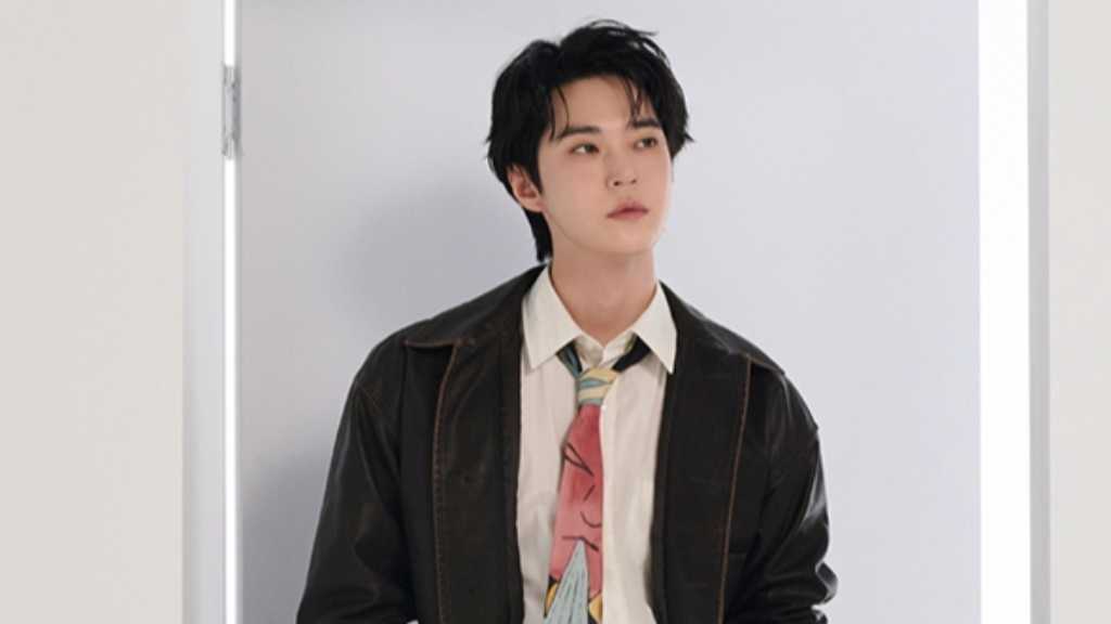 NCT's Doyoung will hold a 360-degree encore concert in Incheon on October 10-11, showcasing his upgraded performance skills.