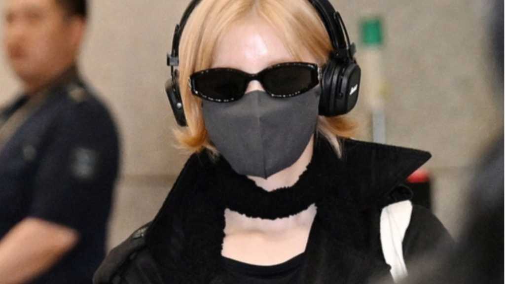 BABYMONSTER held their first Japan fan concert and returned to Korea via Incheon Airport. Exclusive live coverage on December 3.