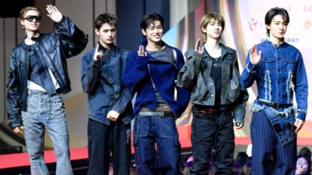 CORTIS appeared at the red carpet for the 2025 SBS Music Awards featuring 36 popular artists including TVXQ, NCT, and Stray Kids.