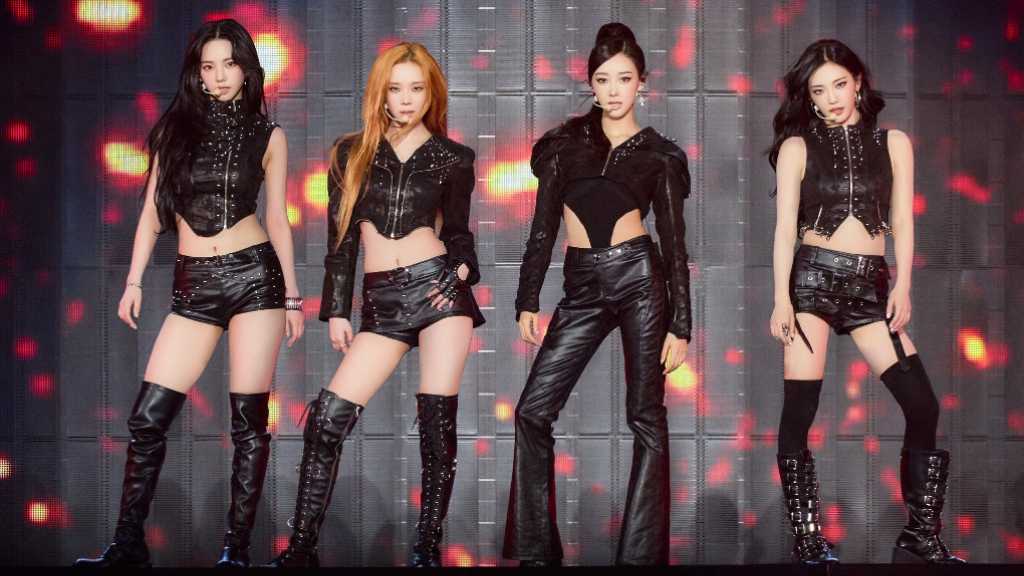 aespaが東京ドームで3度目の公演を成功させ、観客17万人を動員。新アルバム「LEMONADE」の発表もあり、さらなる期待が高まる。