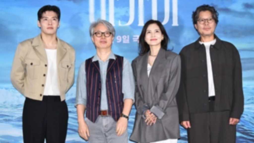 A media preview for the animated film "Agami" was held in Seoul, with Kang Ha-neul, Yoo Jae-myung, Kim So-yeon, and director Ahn Jae-hoon attending.