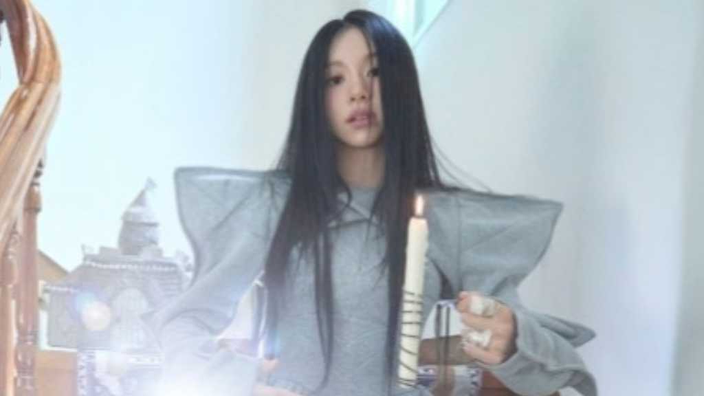 TWICEのチェヨンがsokodomoの新曲「WAKE UP」にフィーチャリング参加。コラボが話題に。TWICEはデビュー10周年を迎え、ワールドツアーも実施中。