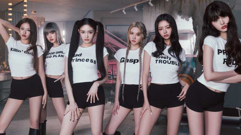 IVEが4thミニアルバム「IVE SECRET」をリリースし、メンバーは新しい音楽とパフォーマンスへの期待を語った。