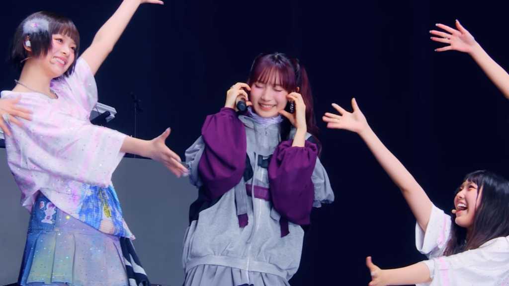 YOASOBIのアジアツアーにNewJeansとAKMUのイ・スヒョンが参加し、ライブ映像が公開された。