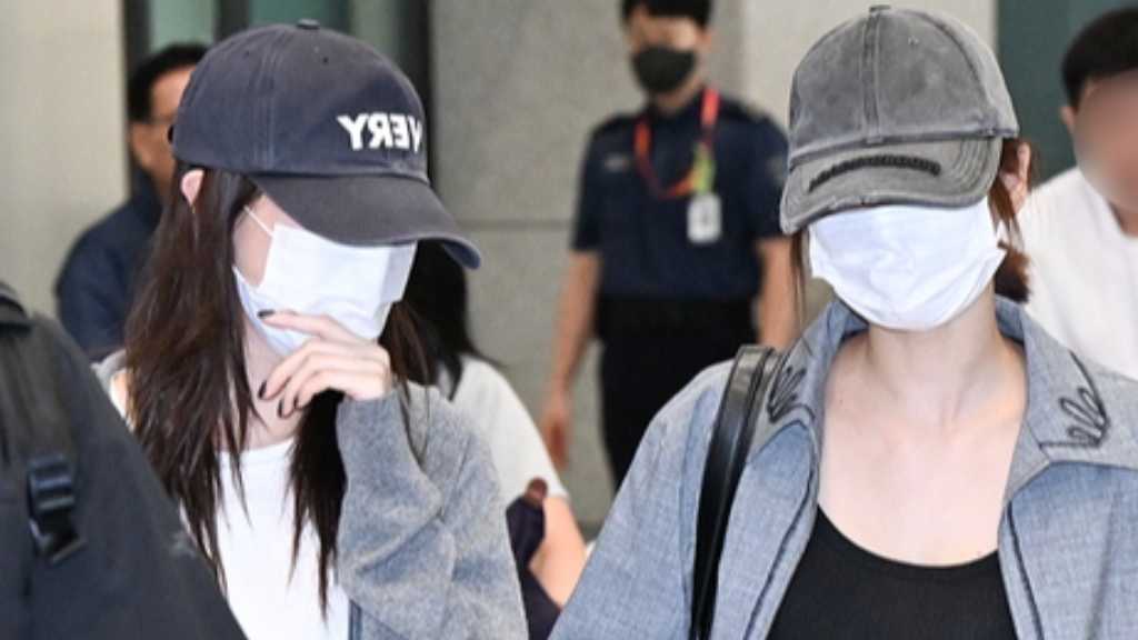 TWICE arrives in Korea after completing their overseas schedule. They also released individual posters for their 10th-anniversary fan meeting.