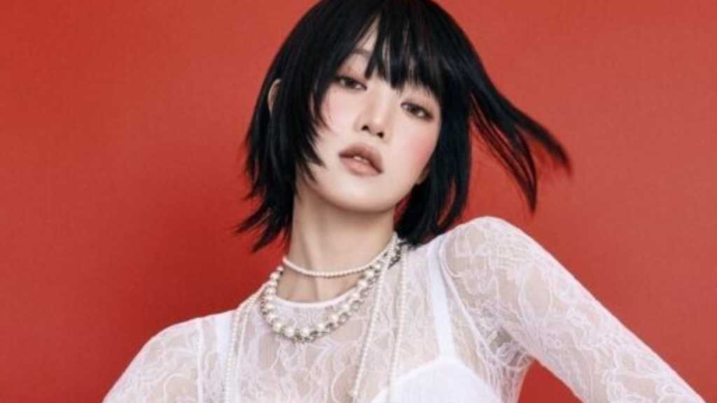 i-dleのミンニがドラマ「親愛なるX」のOST「Devil's Angel」に参加し、幻想的なボイスで魅惑的な雰囲気を演出。