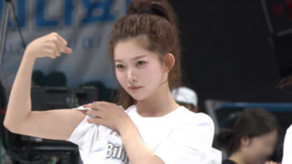 Idol athletes compete in a traditional Korean wrestling event, with 24 participants and high expectations for new female idols.