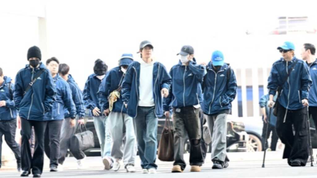 BTSが仁川国際空港からアメリカへ出国。カムバック公演で約3年5ヶ月ぶりに完全体のステージを披露。