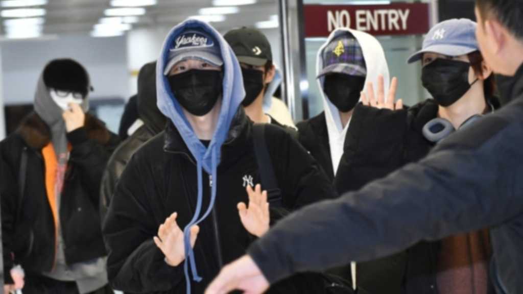 AHOF completed their fan concert and album release event in Japan, arriving at Gimpo International Airport in Korea afterward.