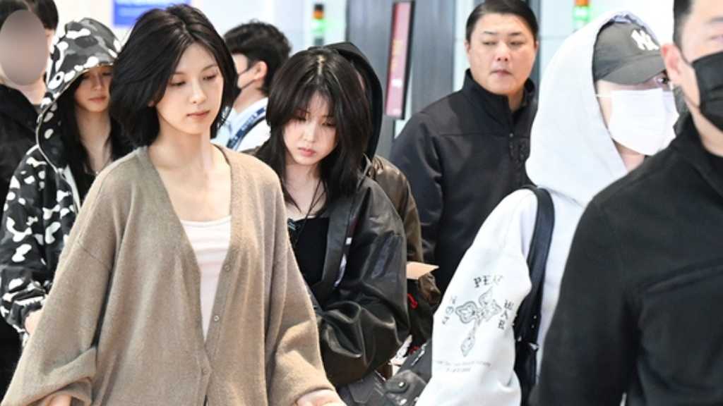 NMIXX departed from Incheon International Airport for an overseas schedule. They will guest at the Brazilian Carnival party.