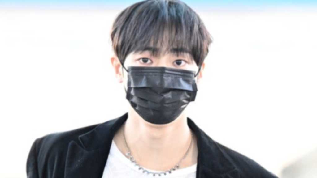 Actor Choo Young-woo flew to Taiwan for the 10th Anniversary Asia Artist Awards, set for December 6 in Kaohsiung.