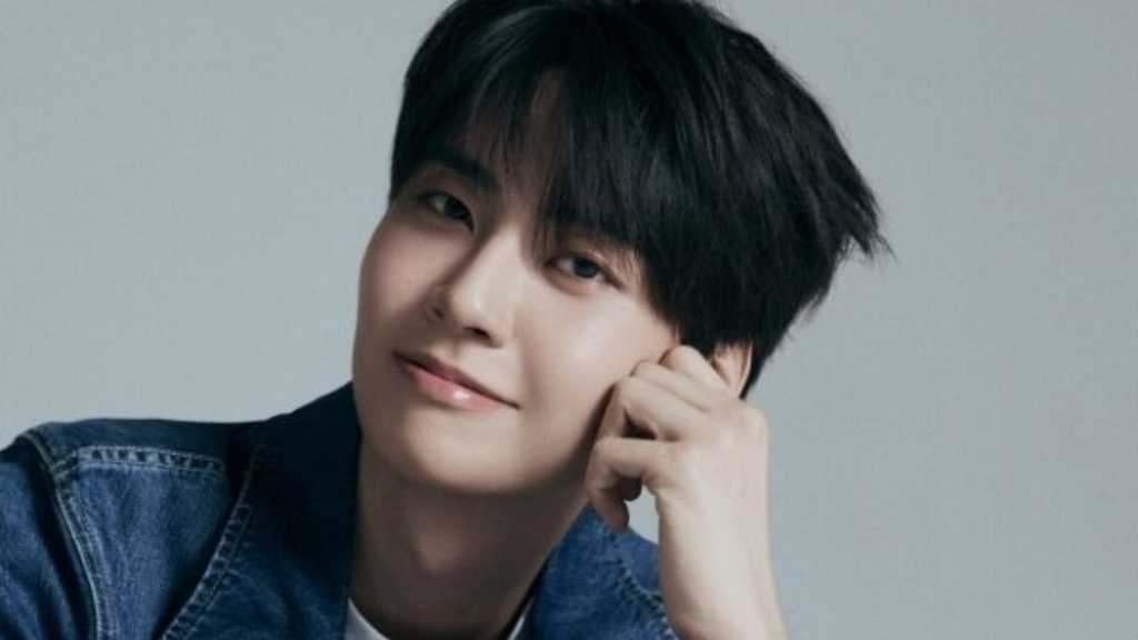 UP10TIONのイ・ジニョクが新たなプロフィール写真を公開。3つのテーマで成長を表現し、彼の多様なアイデンティティを描き出した。