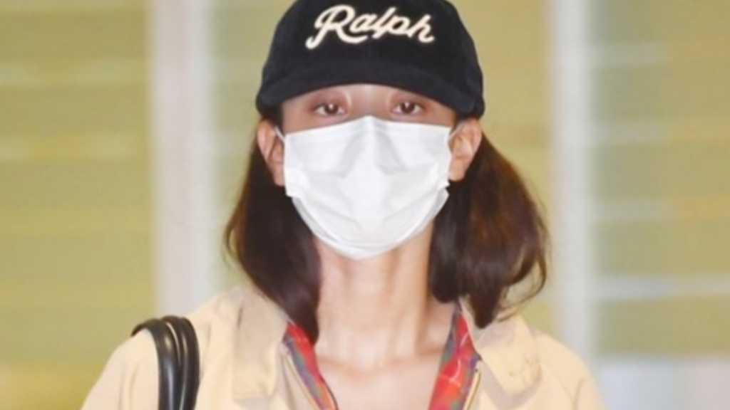 TWICEのジヒョが海外スケジュールを終え、仁川国際空港を通じて韓国に入国した。