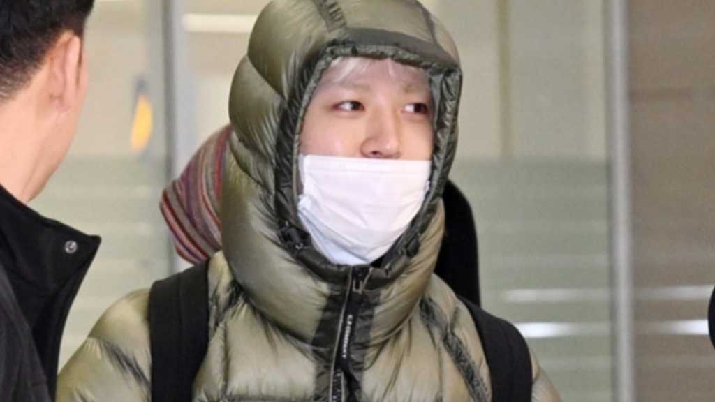 TREASURE's So Jung Hwan, Doyoung, and Asahi return to Korea after their schedule in Japan, celebrating their album success and upcoming concerts.