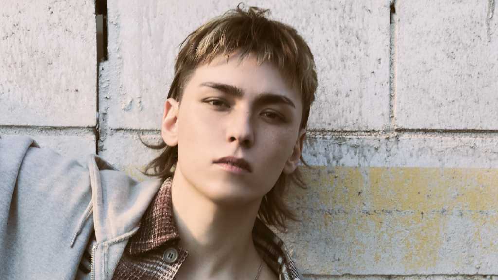 SEVENTEEN’s Vernon enlists today. Pledis also announced Dokyeom, Mingyu, Seungkwan, and Dino’s upcoming military service dates.