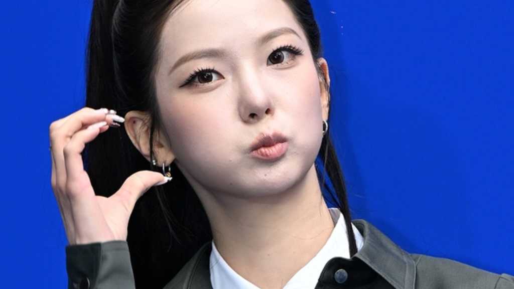 Kep1er’s Choi Yujin and others attended the DAILY MIRROR collection at the 2027 S/S Seoul Fashion Week in Seoul.