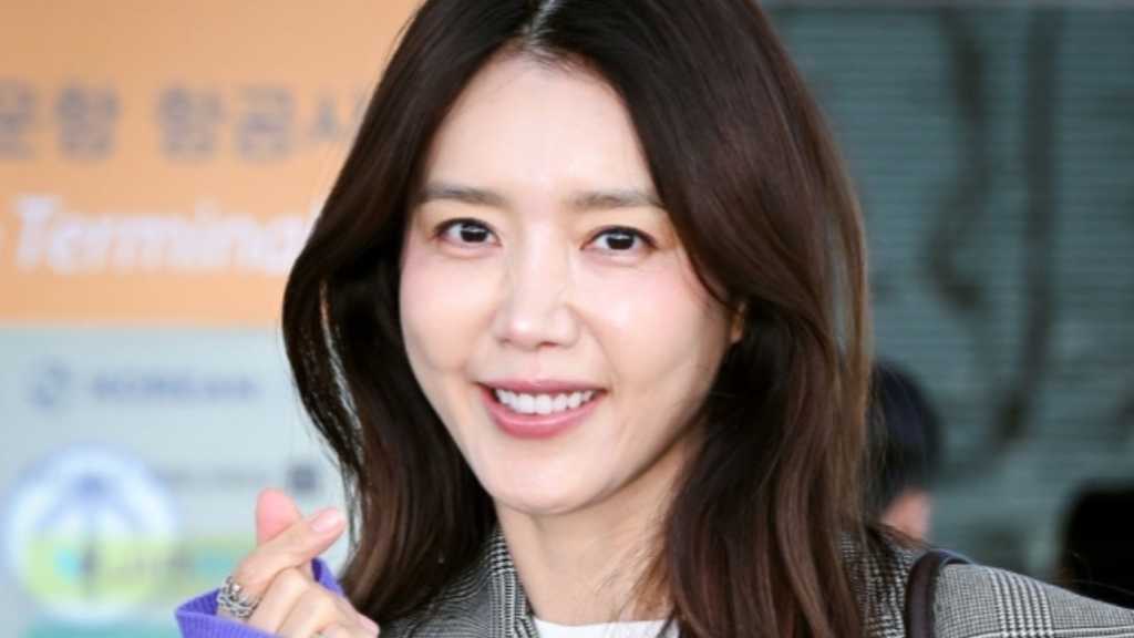 チェ・ジョンアンが仁川国際空港から出国。東方神起とSUPER JUNIORがバラエティ番組に出演、少女時代のメンバーもイベントに参加。