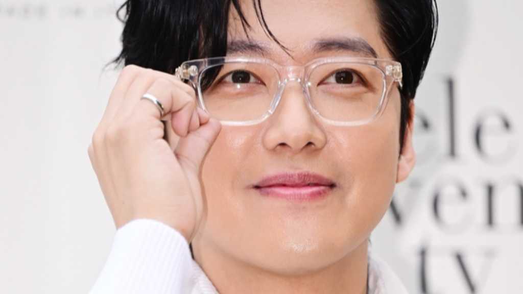 Namgoong Min and Gong Myung attended the Eleventy event in Seoul, discussing food and family in light-hearted moments.
