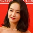 f(x) ビクトリア、細すぎるマーメイドラインに釘付け…セクシーな黒のドレスで「第19回上海国際映画祭」に登場