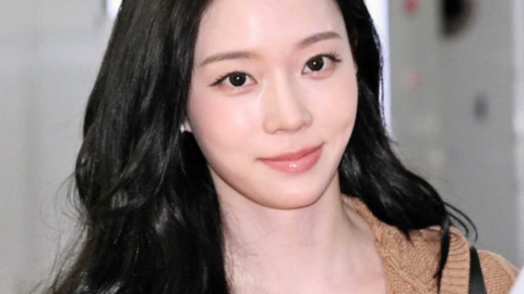 aespa arrives in Korea after their Shanghai concert and announces new song 'ATTITUDE' as the opening theme for 'Kill A.O.'