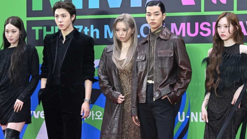 ALLDAY PROJECTが「MMA 2025」のレッドカーペットに登場。BLACKPINKのジェニーやaespa、EXOが出演決定。