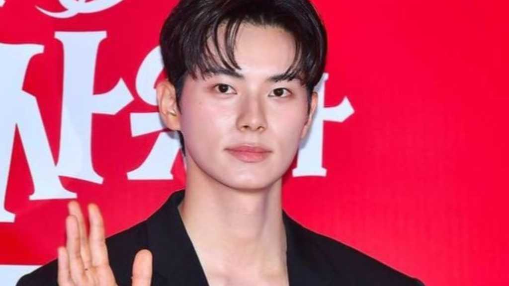 Actor Lee Che-min's contract with Gold Medalist ends after five years, with mutual respect and gratitude expressed by both parties.