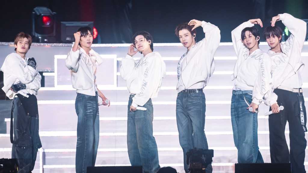 RIIZEが東京ドームで初の単独ライブを開催し、12万人を動員。特別な演出とパフォーマンスでファンと感動を共有した。