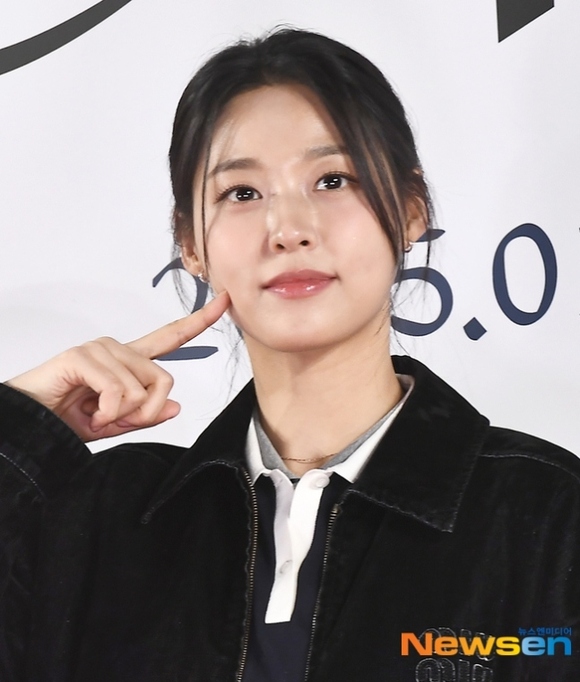 PHOTO】AOA ソリョン＆チャン・ギヨン＆イム・ジヨンら、映画「黒い修女たち」VIP試写会に出席（動画あり） - Kstyle