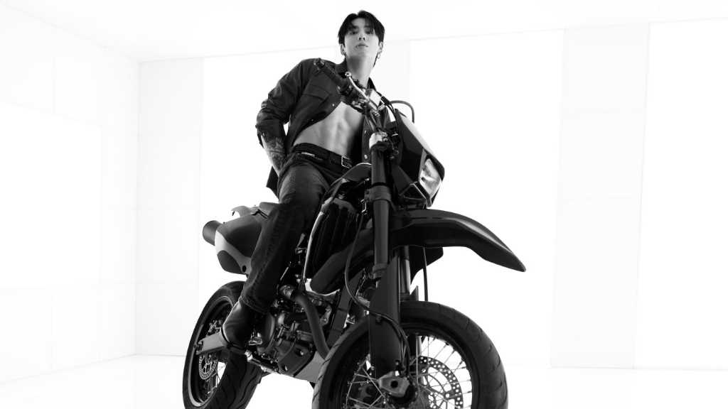 Calvin Klein announces a campaign featuring BTS Jungkook, celebrating his partnership as a global ambassador with stylish denim looks.