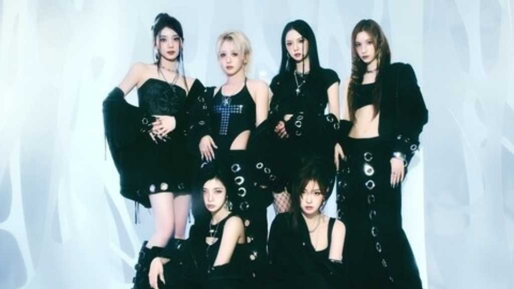 Kep1er is set to release their 7th mini album "BUBBLE GUM" on August 19, showcasing a bold new concept and style in their latest photos.
