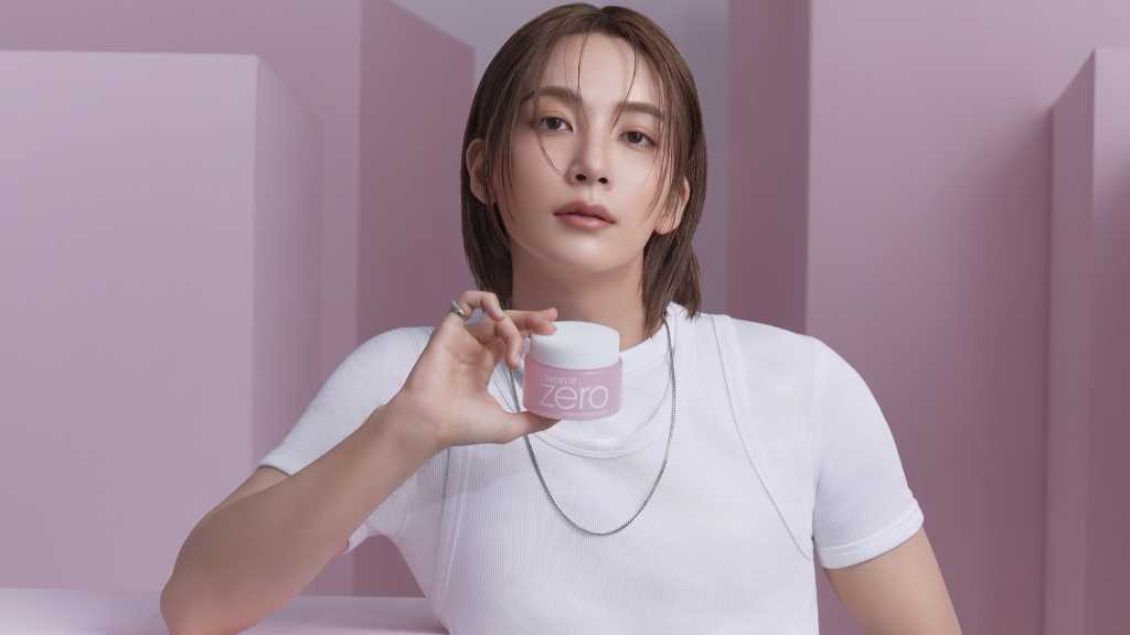 Jeonghan from SEVENTEEN is the brand ambassador for BANILA CO, promoting the 'Clean It Zero' cleansing balm in Japan starting August.