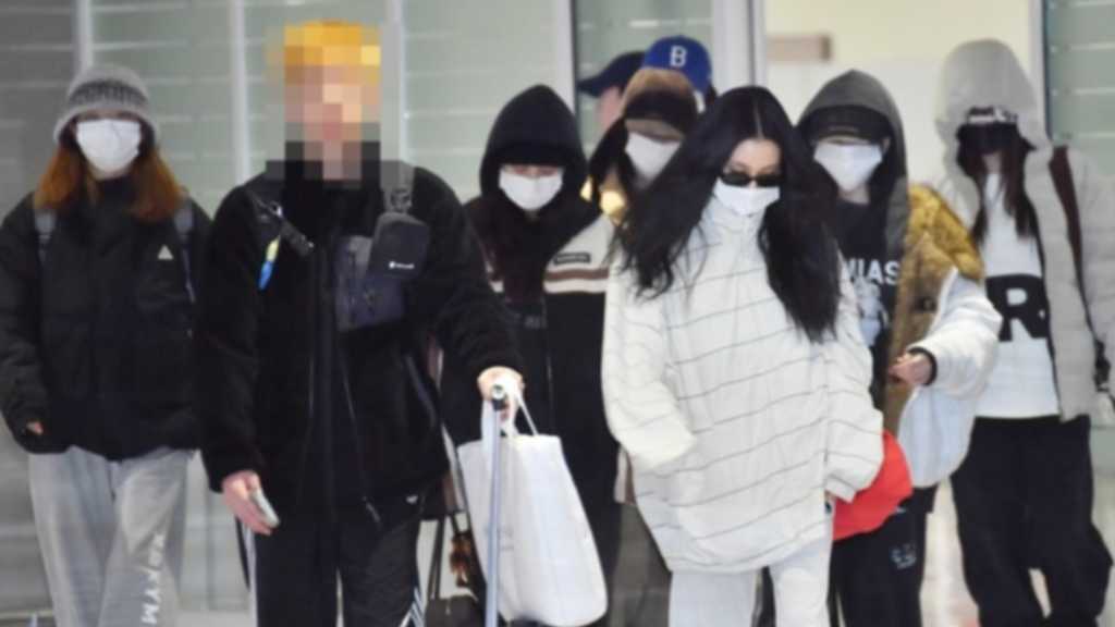 TWICEが海外スケジュールを終え、仁川国際空港に帰国。香港で9万人のファンを魅了し、ユニットMISAMOが東京タワーとのコラボも発表。