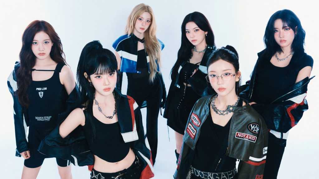 K-pop group STAYC announces their 1st full album 'STAY ALIVE' in Japan, releasing on February 11, 2026, with a fan event in December.