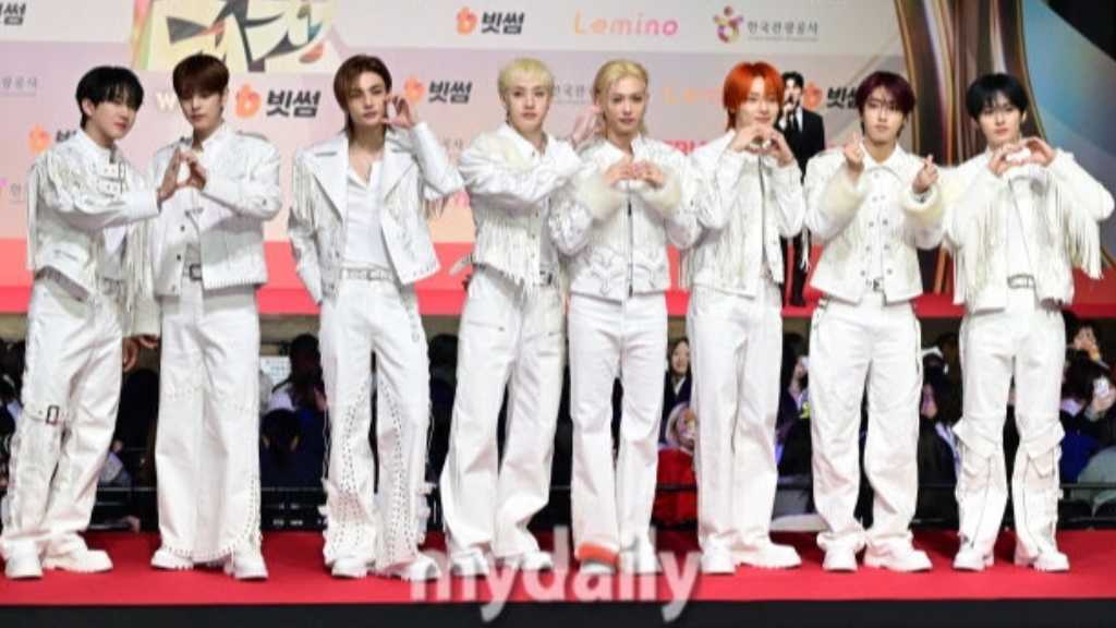 Stray Kids appeared on the red carpet for the 2025 SBS Music Awards, featuring 36 artists including NCT, ATEEZ, and ITZY.