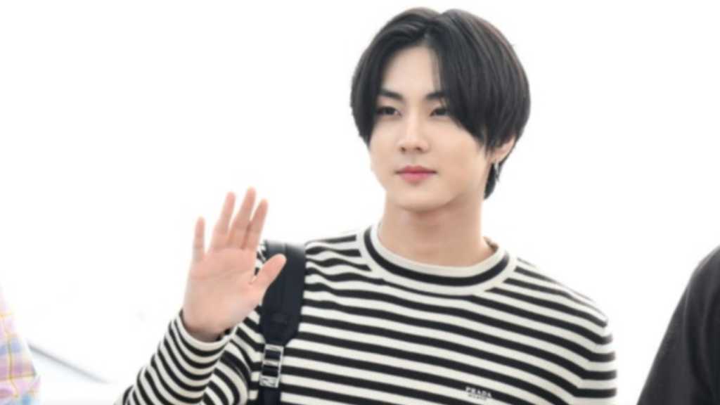 ENHYPEN flew to Italy on the 23rd for overseas schedules. They will collaborate with BE:FIRST at the MUSIC EXPO LIVE in Tokyo.