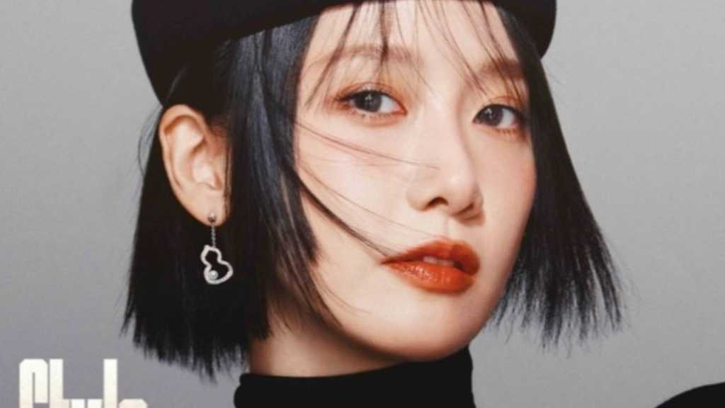 ユナがショートヘアにイメチェンし、「Allure Korea」12月号のカバーを飾った。ドラマ「暴君のシェフ」後の撮影で新たな魅力を披露。