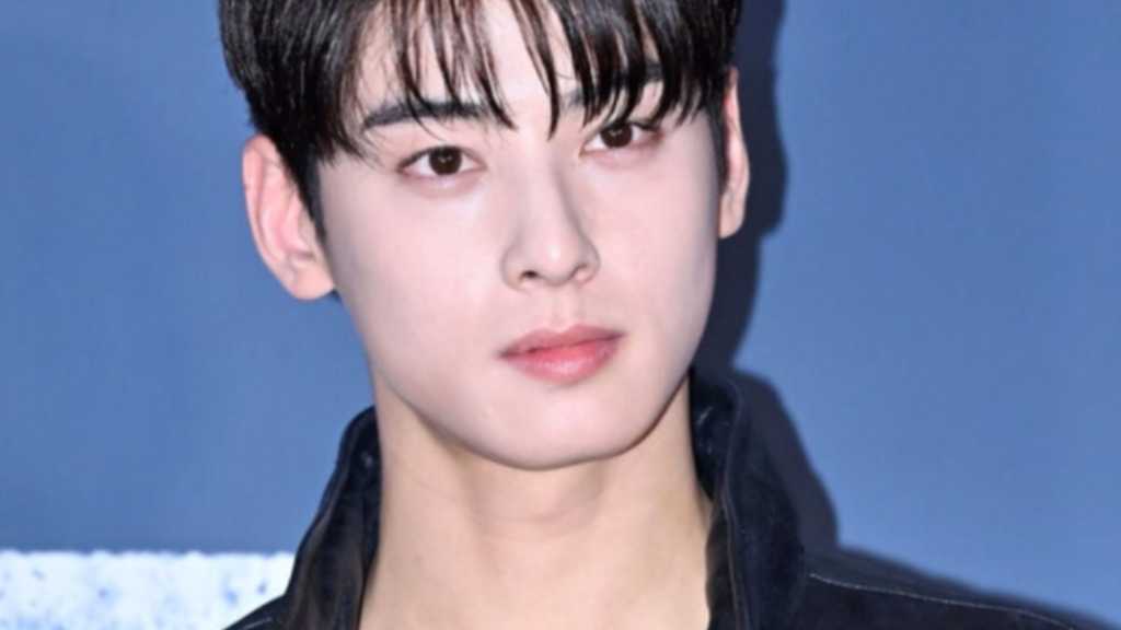 Cha Eun-woo of ASTRO is under suspicion of tax evasion involving 20 billion won, with his agency remaining silent on legal representation.