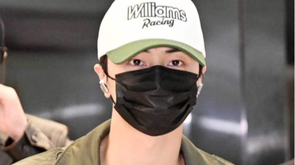 ENHYPEN returned to Korea from Japan after performing at the MUSIC EXPO LIVE on the afternoon of the 4th.