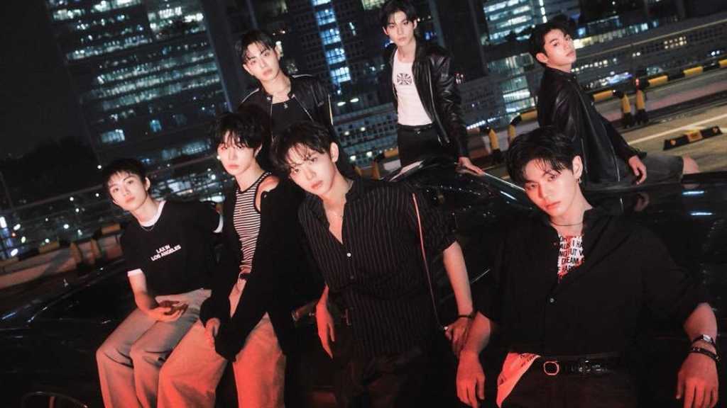 EVNNEが再契約を協議中。メンバーは肯定的に話し合い、ファンを最優先に考える決断をしたいとコメント。