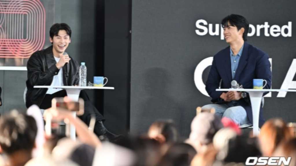 釜山国際映画祭で2PMのテギョンと台湾の俳優シュー・グァンハンがオープントークに出席。