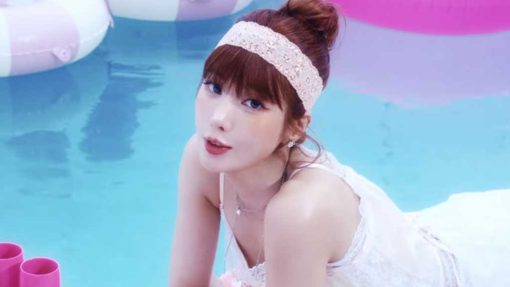 Former IZ*ONE member Kwon Eunbi released her first new song after moving to RBW, making a comeback with the digital single “DEJAVU.”