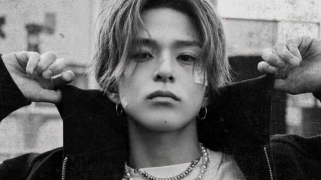 TREASURE shares Asahi and Park Jungwoo's visuals for their upcoming album 'NEW WAV', showcasing charisma and street hip-hop vibes.